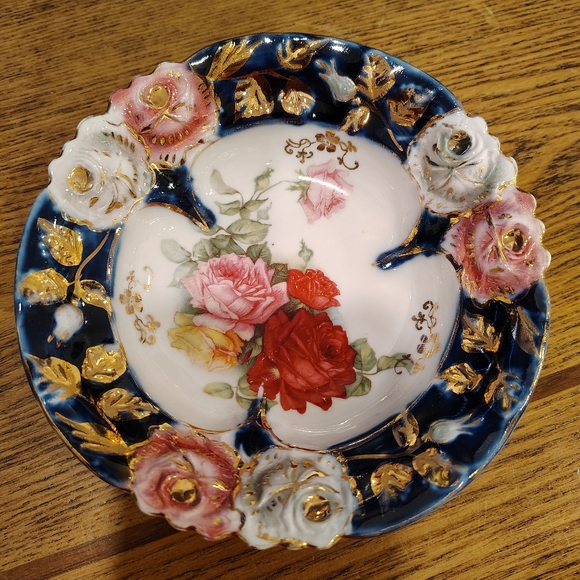 Source Unknown Other - Cobalt Porcelain Hand Painted Gold Floral Scalloped Edge Dish or Bowl Vintage